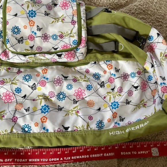 High Sierra 30" New Extra Large Pack-n-Go Duffel Pouch Travel Bag Floral Pattern - Picture 4 of 14